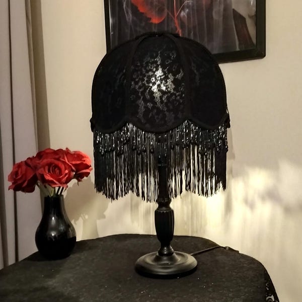 Abat-jour de table/vintage/Décoration gothique/Victorien/Dentelle en tissu noir/Franges/Perles/nouveau produit fait main