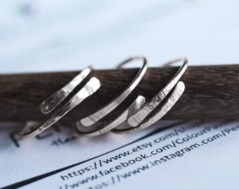 Minimalist Sterling silver 925 ring. Hammered smooth, striped or textured. Adjustable.