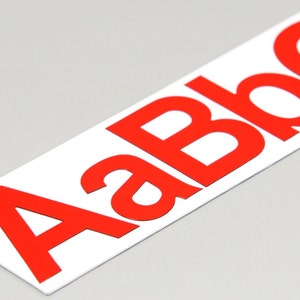 Letras mayúsculas magnéticas de 3,2 pulgadas, ROJO 8 cm Alfabeto MagWords para aprender a leer. Regreso a clases con imán de nevera para niños.