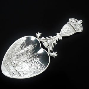 Scottish Provincial Sterling Silver Balmoral Caddy Spoon, Tea, Cutlery, Tableware, William James Fraser, Ballater, Hallmarked Edinburgh 1928