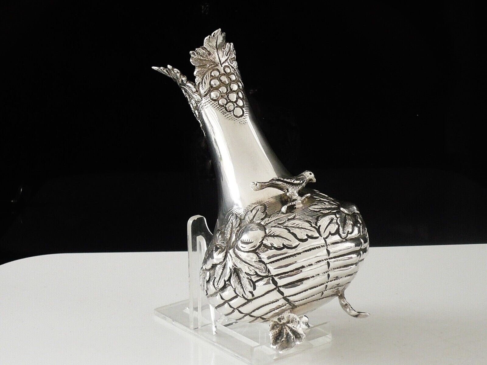 Paire De Vases En Aluminium Indonésien – Motif Branchage Et Cerf – Style Artisanat
