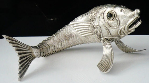 Exquisite Collection of Six Silver and Gilt Articulated Fish from Spain /  Italy For Sale at 1stDibs