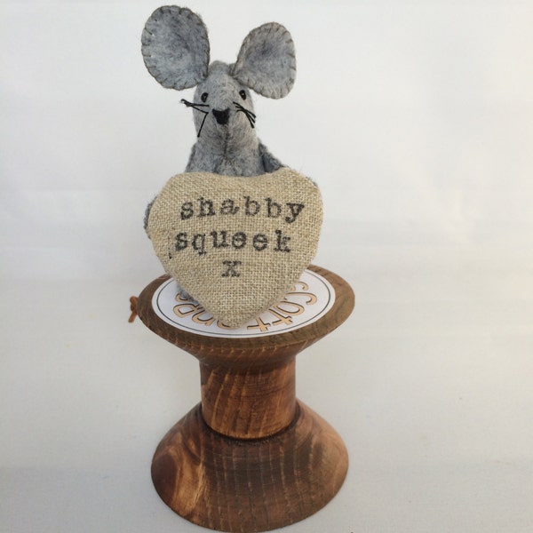 Shabby Squeek mouse