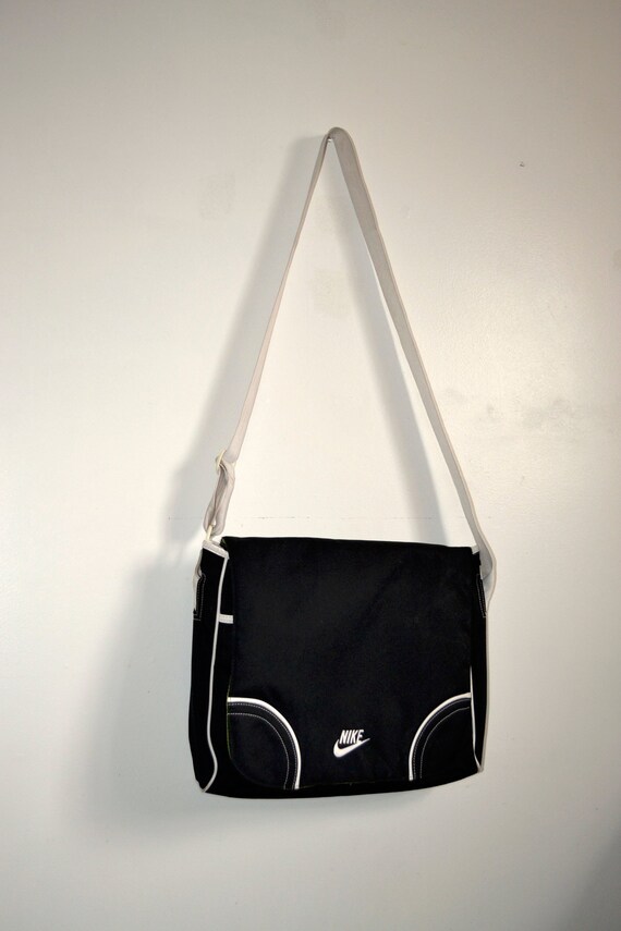 nike vintage sling bag