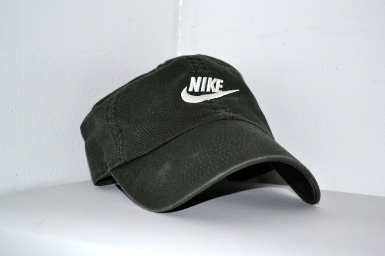 nike strap cap
