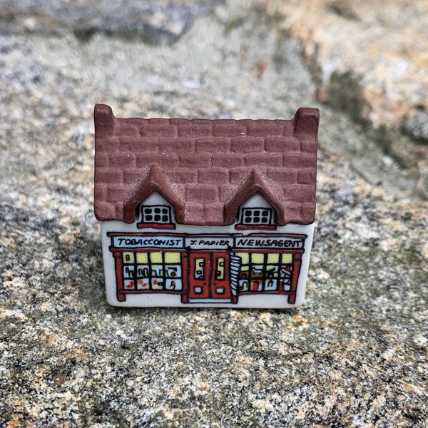 Vintage Wade Whimsey Tobacconist Shop. Set 1. 1980. Made in England.