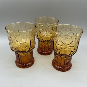 Libbey Country Garden Daisy Flower Amber Glasses. 5 Inches Tall. Set Of 3 . Vintage 1970s Juice Glasses.
