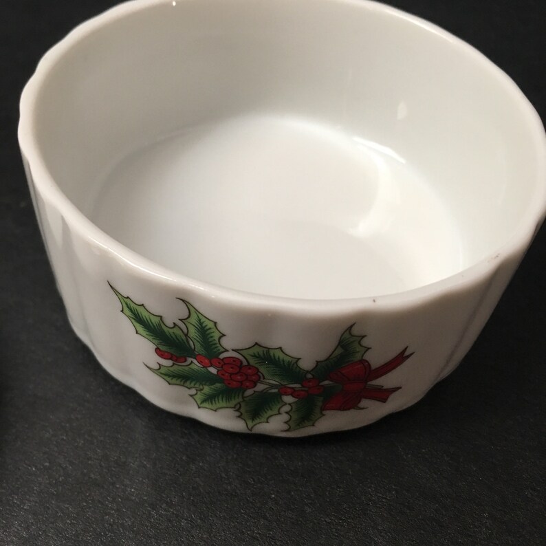 Vintage Santa Trinket Box Jewelry Holder Change Holder.
