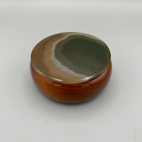 Wood and Agate Trinket Box. Made in Brazil.