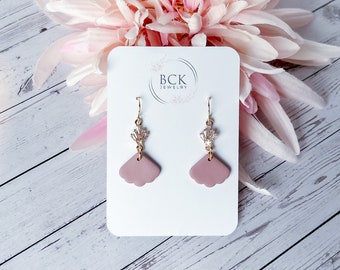 Small drop earrings, delicate earrings, floral clay earrings dangle, simple earrings, classy statement earrings, purple lilac earrings