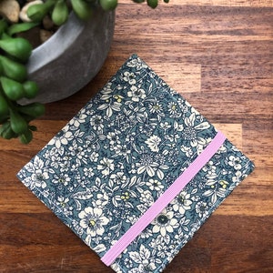 Estuche para compresas estilo Liberty. Bolsa para pantiprotectores. Bolsa sanitaria. Estuche para la menstruación. Compresas para incontinencia. Cartera.