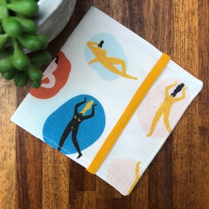 Yoga.Donne nude. Women.Sisterhood.Empowerment.Women.Sanitary Pad Case.Sanitary Pouch.Period Case.Incontinence Pad.Emergency period case.