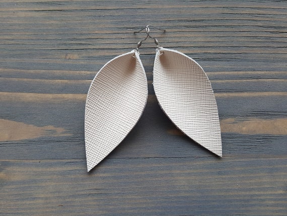 Leather Leaf Earrings. Pearl White Leather Earrings. Rustic Earrings. Boho Earrings. Boho Jewelry. Large Bohemian Earrings Teardrops