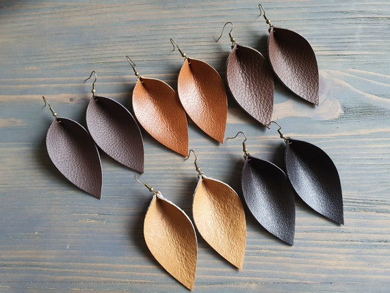 Leather leaf earrings. Boho earrings. Lightweight earrings. Bohemian earrings. Boho Jewelry. Drop earrings. Brown leather earrings.