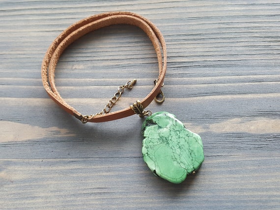 Large Green Turquoise Pendant Necklace. Genuine Leather Choker Necklace. Raw Turquoise Slice Pendant. Boho Choker. Bohemian Jewelry.