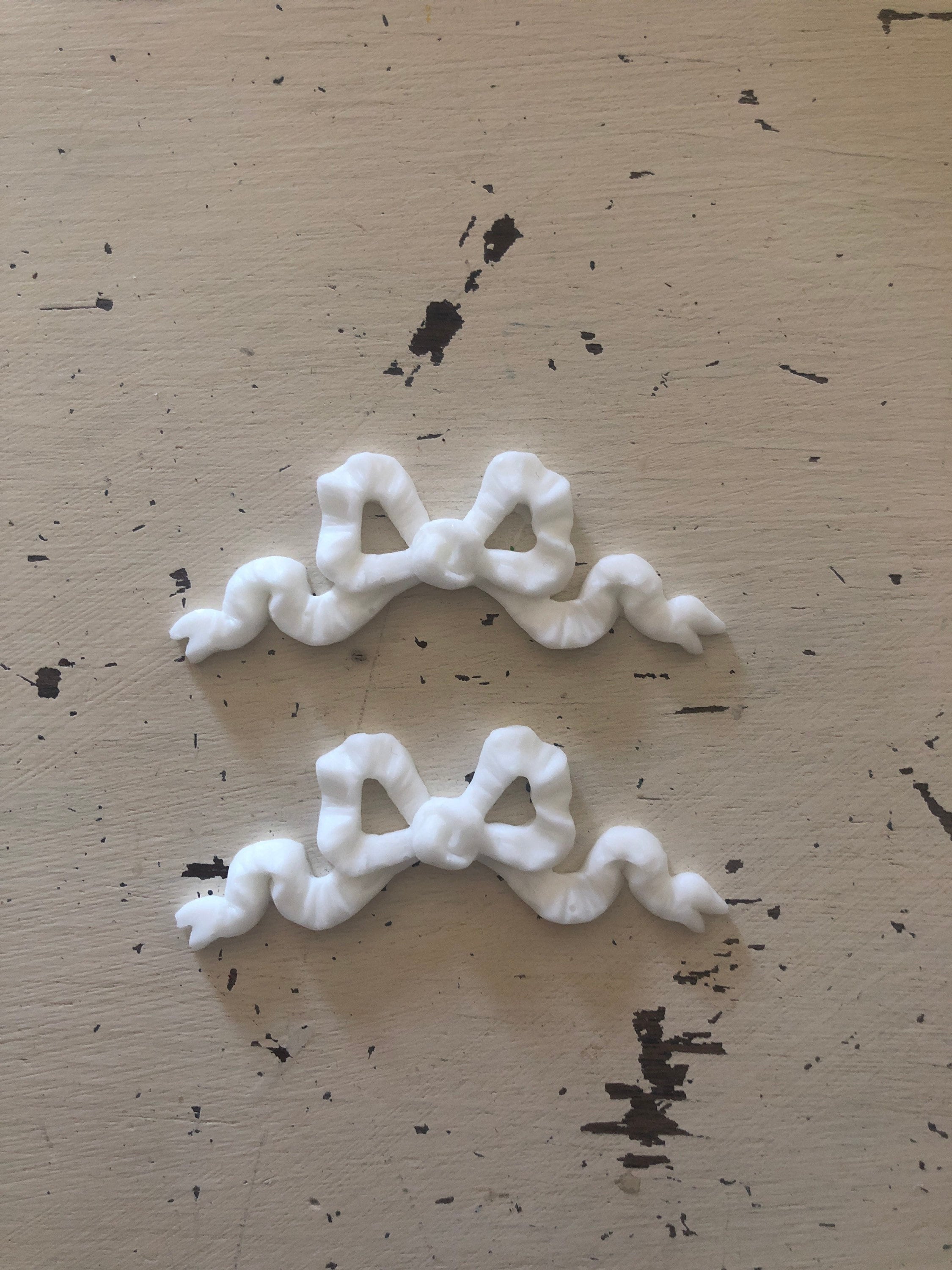 Shabby Chic Resin furniture applique! Tiny Bow set of 2!