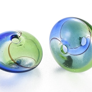 Perlina cava in vetro soffiato NUOVA FORMA Rondella / Piattino 14 mm SET di 5 perline a spirale blu e verde