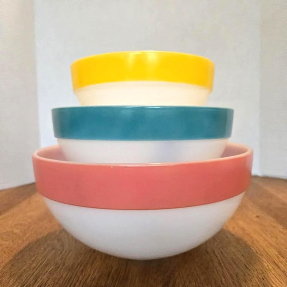 Vintage Fire-king Colonial Band Mixing Bowls Set of 3, Pink