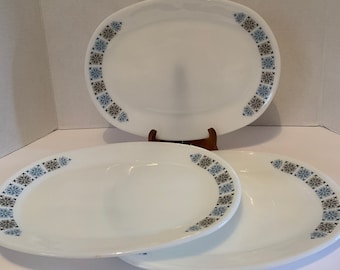 Plats vintage JAJ Chelsea en verre de lait : Set de 3 de service Angleterre rétro
