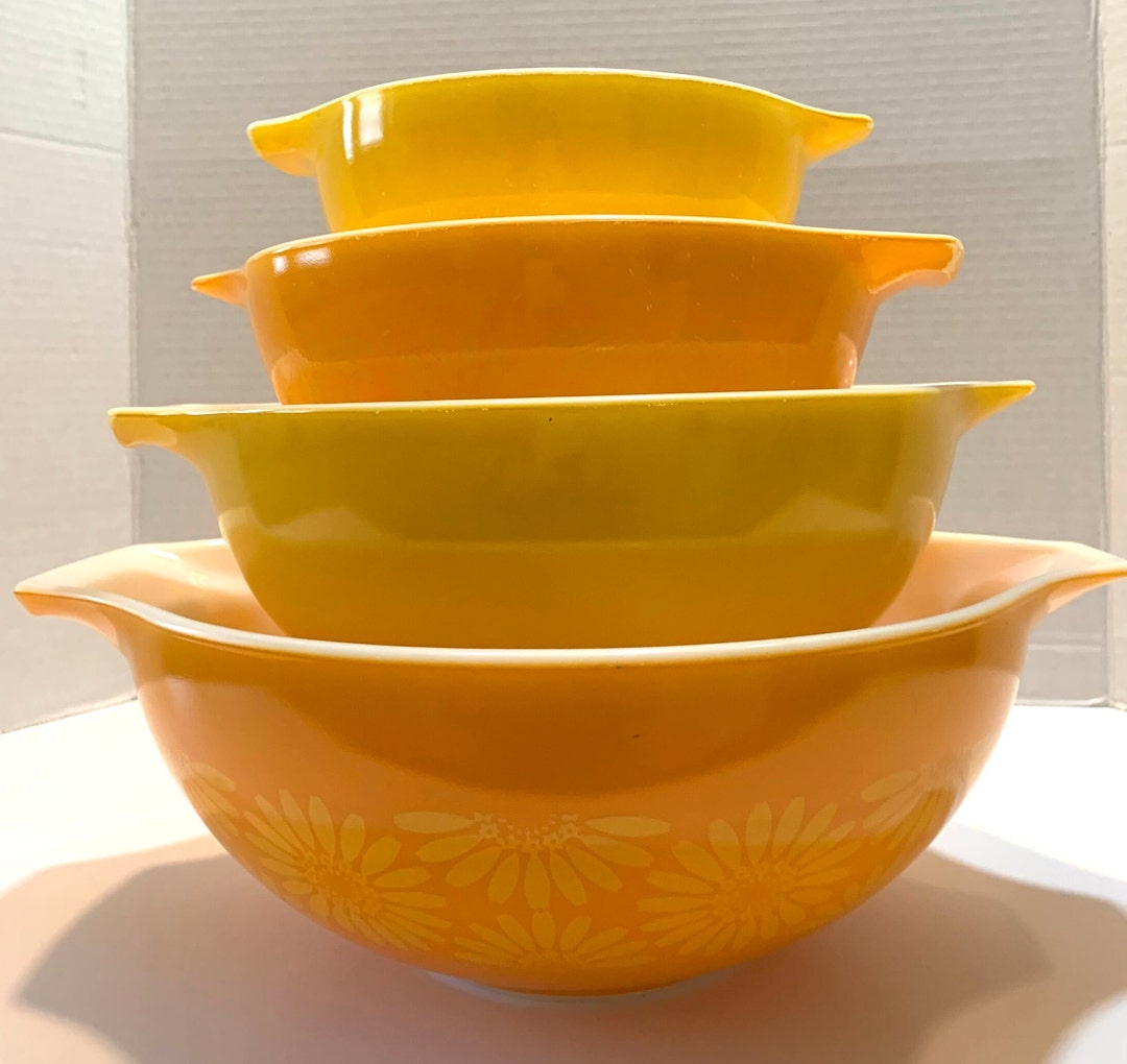Vintage PYREX DAISY Pattern FULL Set of Four 444443442 Etsy