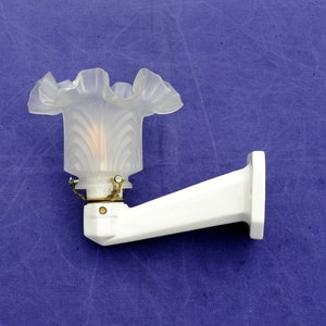 Porcelain wall sconce Art Deco 1930