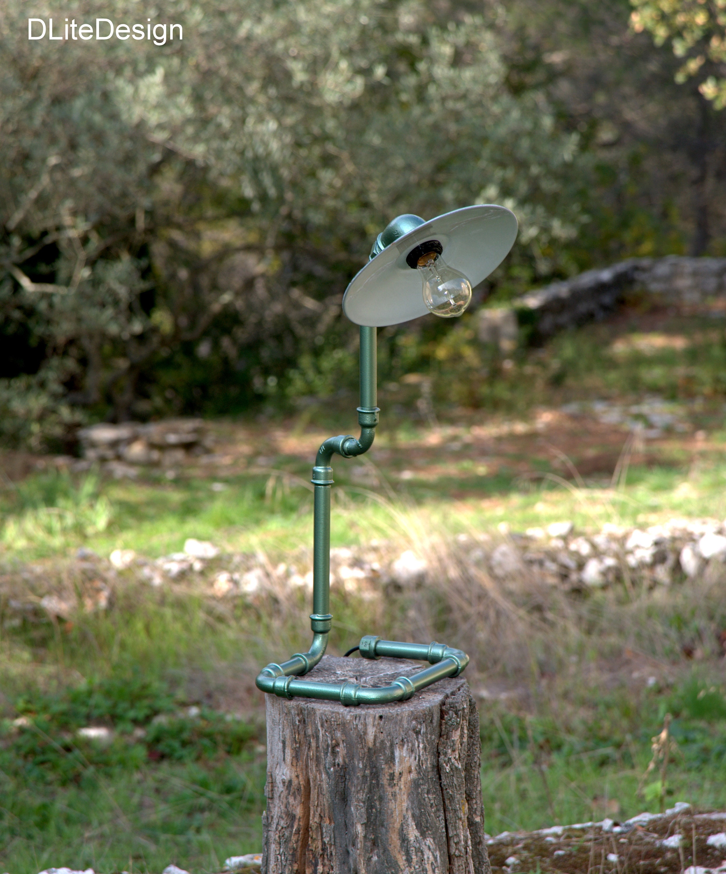 Lampe Atelier Steampunk en Raccords de Fonte.