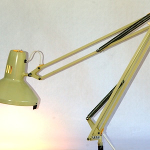 Lampe de bureau LEDU Type 231 Made in France