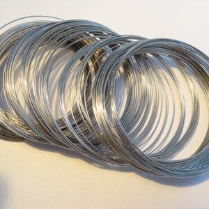 200 Loops Memory Wire 65mm-70mm Silver Tone FD1342 image 2