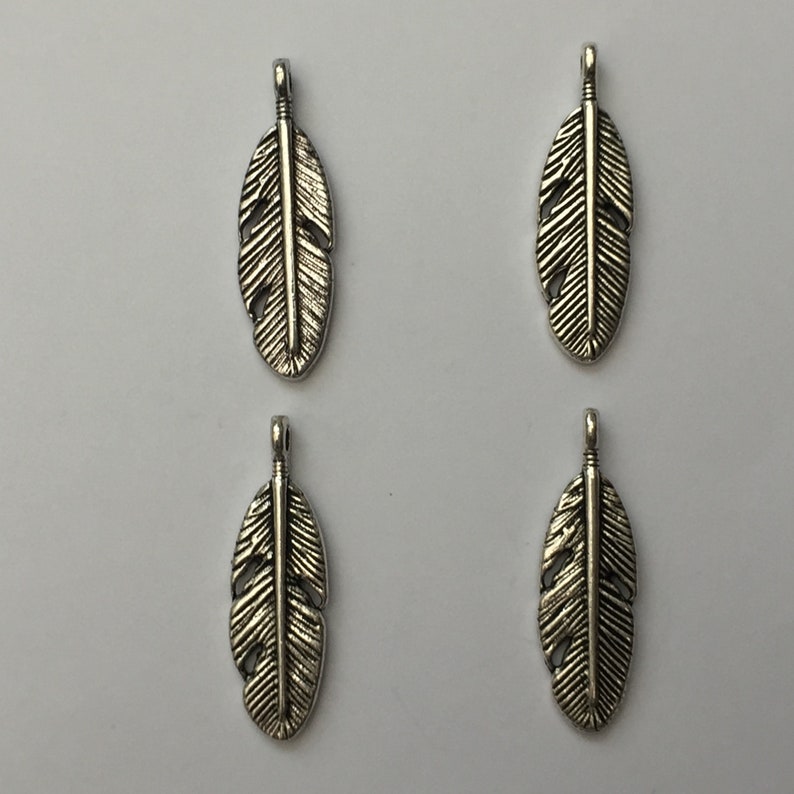 8 or 50 Feather Charms Antique Silver Tone FEA01 image 3