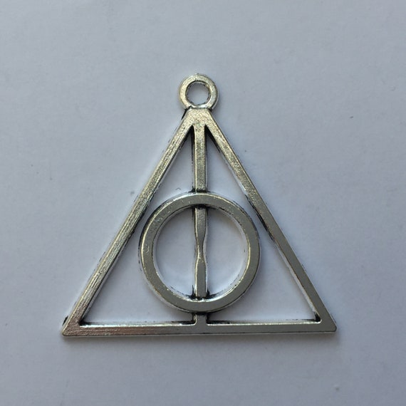 BULK 20 Triangle charms antique silver tone FM9