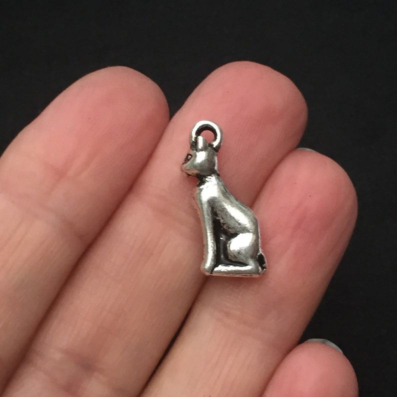 BULK 25 Cat Charms Antique Silver BCAT10