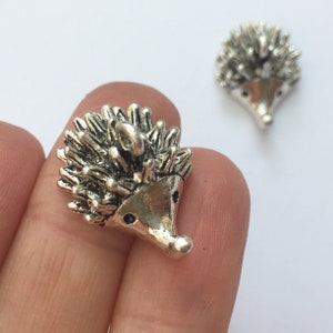 2 Hedgehog Charms Antique Silver Tone ANIMAL32