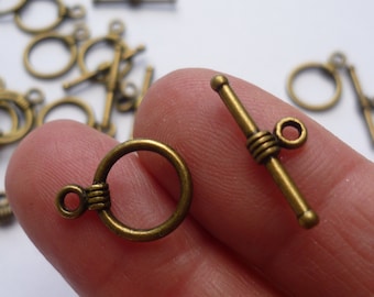 6 Toggle Clasps Antique Bronze 16 x 11mm / 19 x 6mm - TOG15