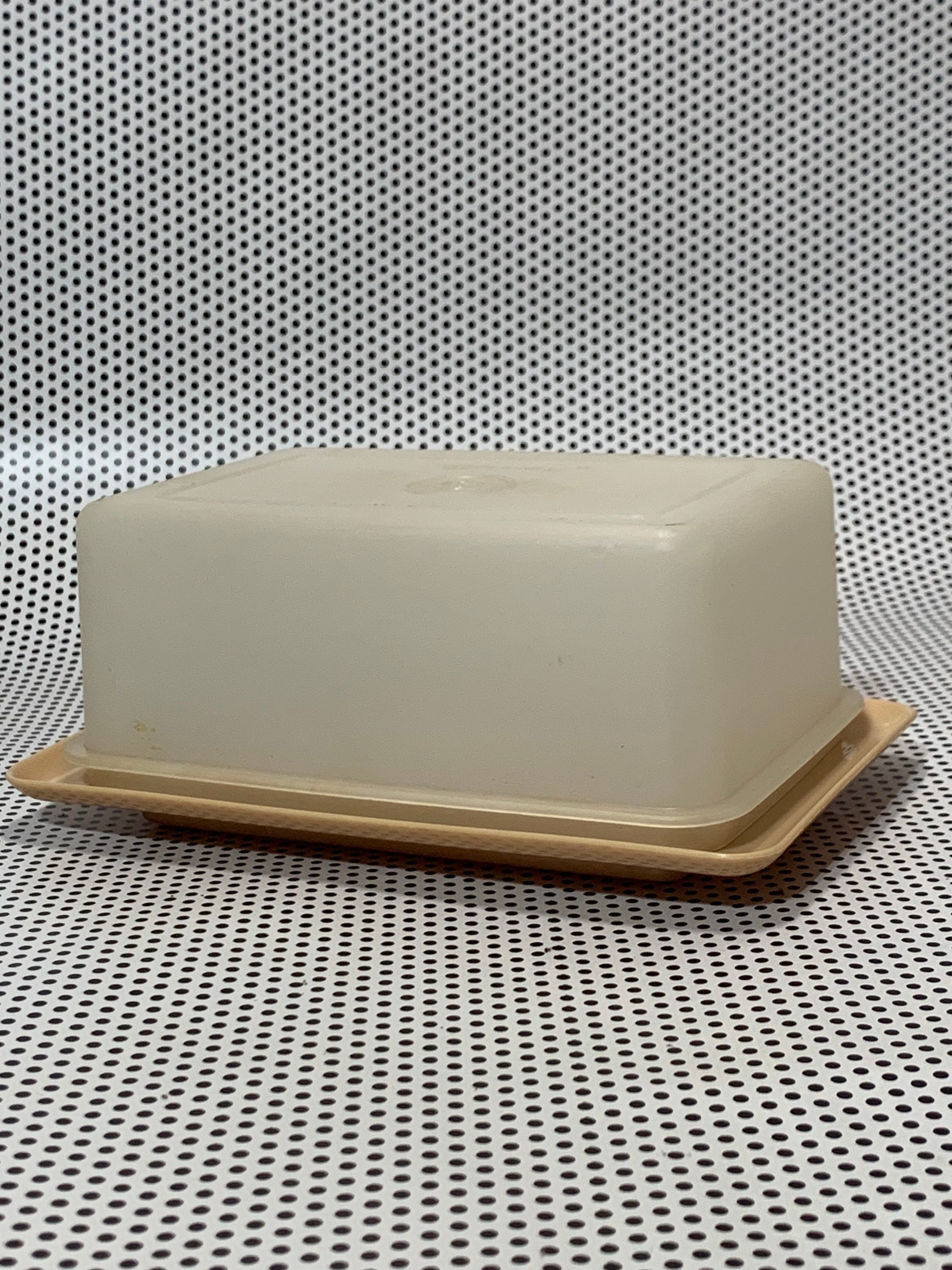 Tupperware Large Butter Dish Cheese 1 Pound Size BLUE NEW