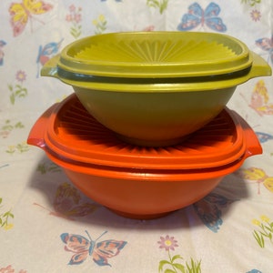 Vintage Tupperware Servalier Bowls (2)
