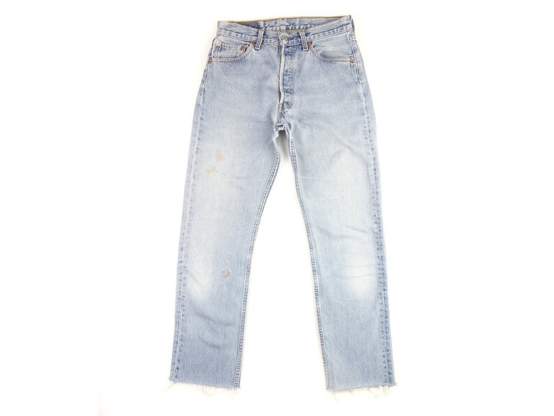size 28 levi jeans