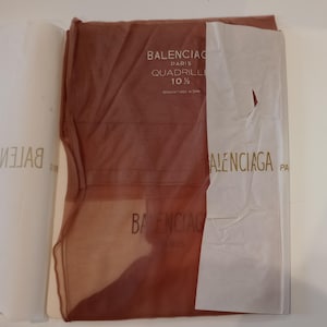 Fabelhafte Auswahl an Vollmodischen und RHT-Nylonstrümpfen von Balenciaga