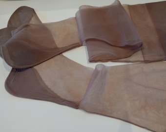 Fabulous Veitel Vintage Fully Fashioned Cuban Heel Nylon Stockings