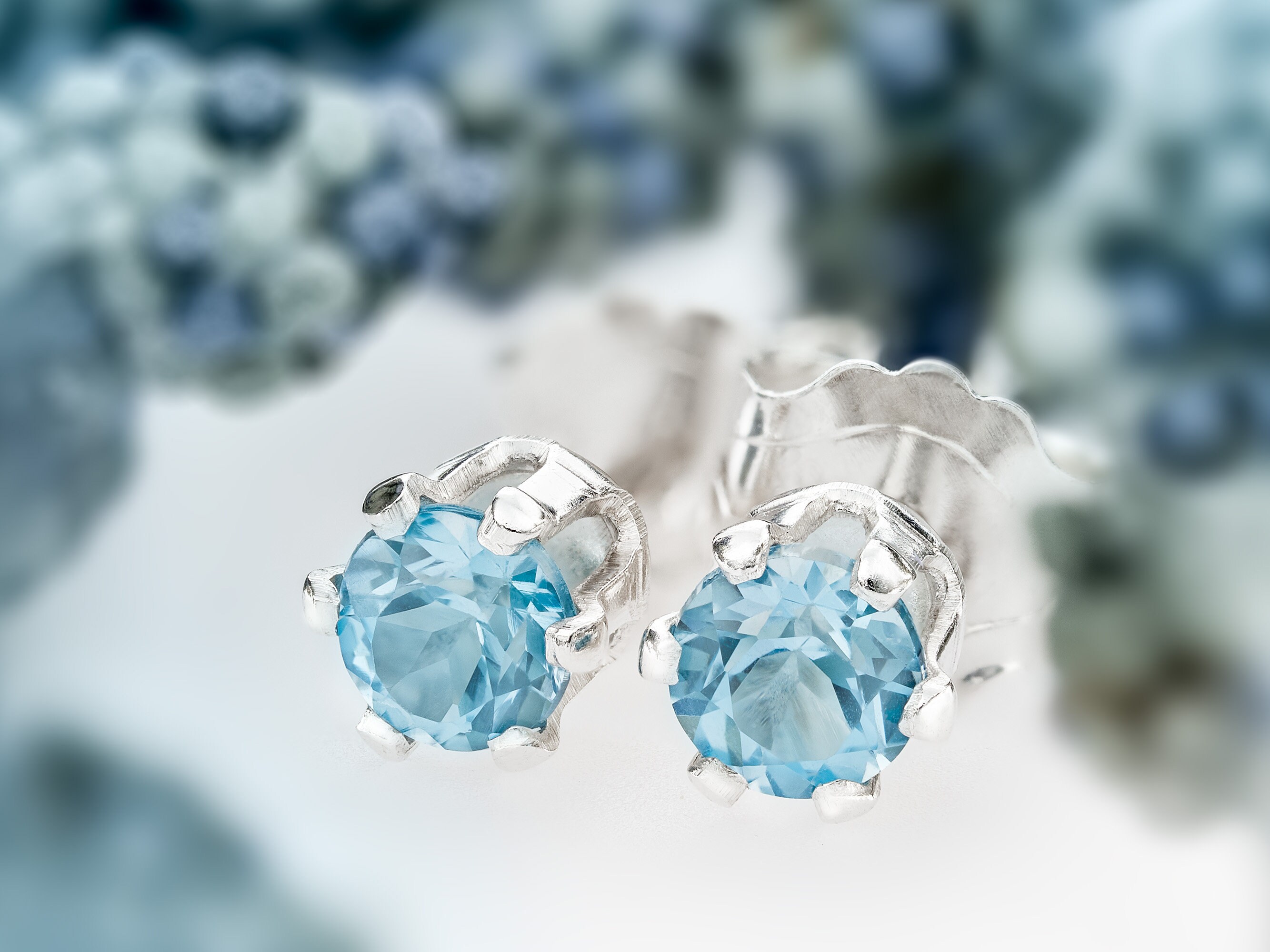 Orecchini Donna Eleganti A Goccia &ndash; Blu Topazio E Zirconi Bianchi In Argento &ndash; Fatti A Mano (Promo 3+1)