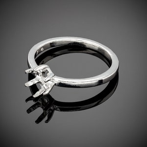 Premium Sterling Silver 7x5mm or 8x6mm oval faceted ring setting. 6-prong tray, Oxygen-free cast. Polished, finished and ready for gemstone