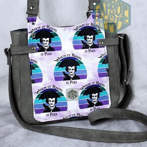 Poe Crossbody Bag Vinilo Bolso Horror Halloween Bag Literatura Regalo Libro Amante Regalo Edgar Allen Poe Purple Crossbody Bag The Raven Hecho a mano
