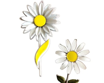 Vintage 1960’s enameled pins Daisy pin set spring flower pins