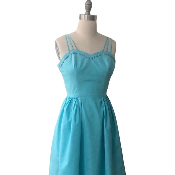 Vintage 1950’s Fit and Flare cotton sundress turquoise  blue collar