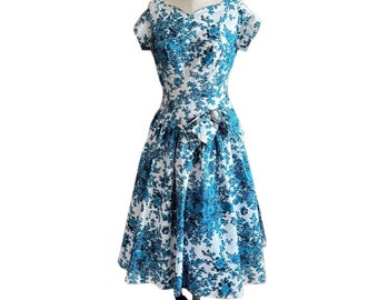 Vintage 1950’s Spring Floral dress blue toile with Bow accent fit and flare  cotton dress