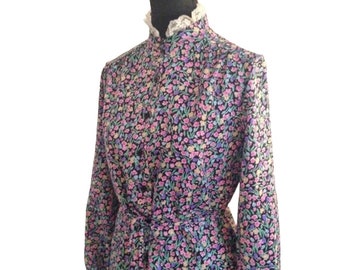 Vintage floral spring blouse with high lace Collar, Victorian Style, tulip print