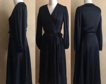 Black Silk Wrap Dress 70/'s Wrap Style ~ Pauline Trigere designer label for BERGDORF GOODMAN on The Plaza New York