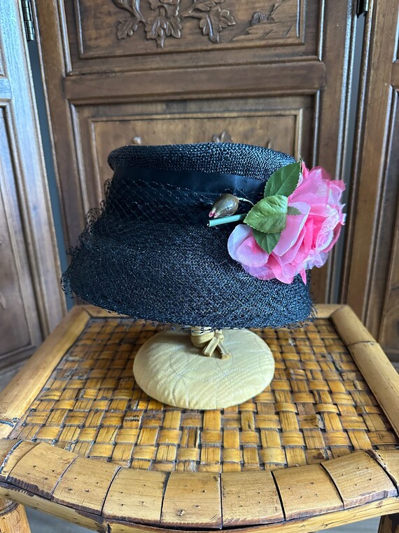 Vintage 1950’s Straw Hat with Pink Floral Accent,… - image 2