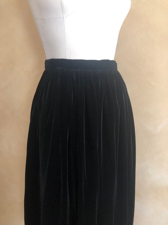 Vintage Black Velvet  Skirt, Flora Kung label, Be… - image 8