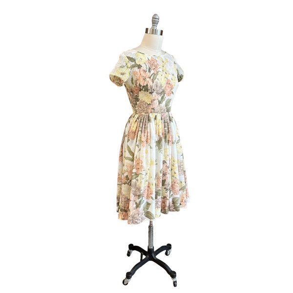 Vintage  1950’s floral spring dress Waverly Print, fit and flare style, Day dress