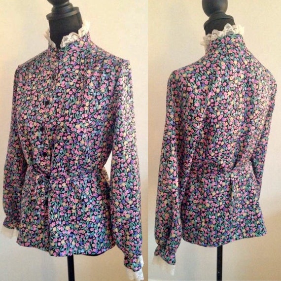 Vintage Blouse lace collar floral blouse 1970's